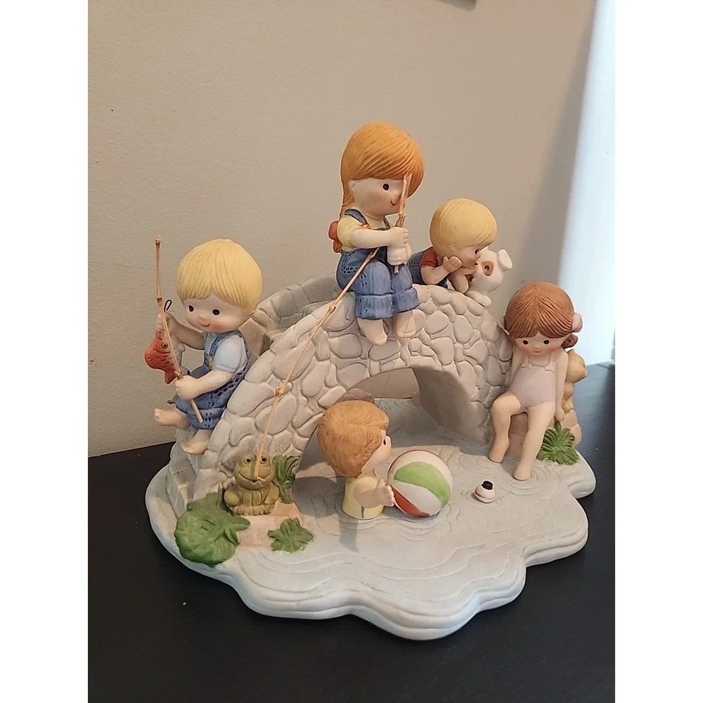 Enesco Country Cousins Fishing Bridge Swimming Hole Display 1983 Vintage Large‎